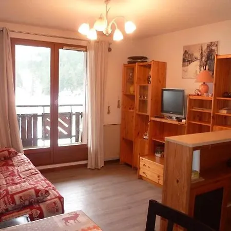 Studio-cabine Confortable à Le Lioran, Proche Pistes Et Commerces - Fr-1-787-92